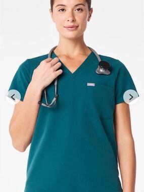 Figs Catarina One-Pocket Scrub Top in Caribbean blue